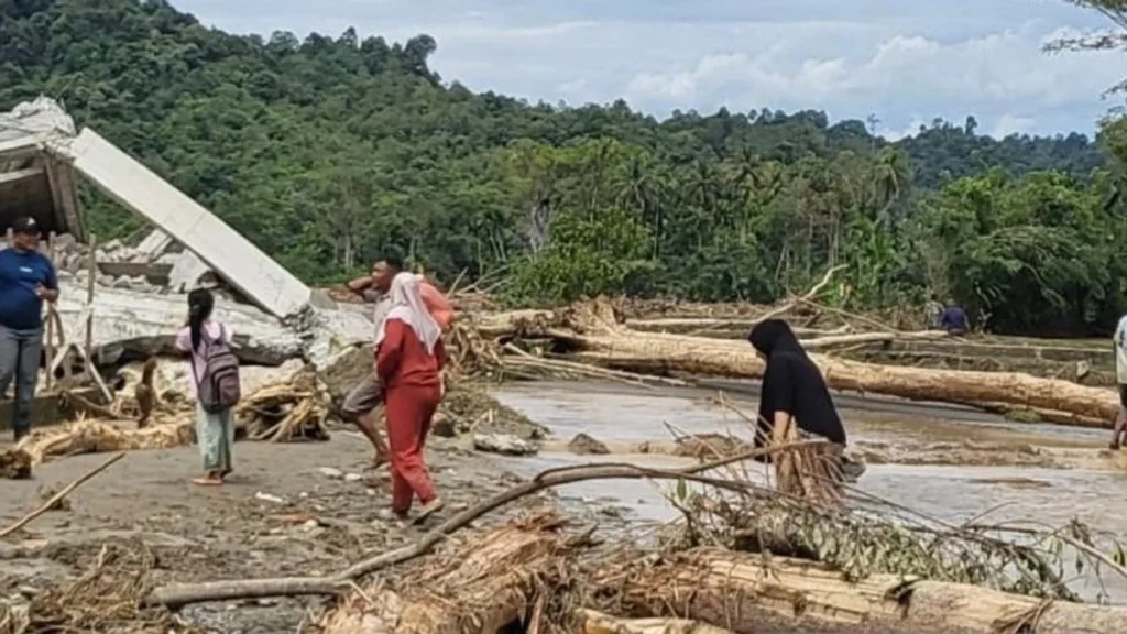 Aceh Bangkit, Fokus Rehabilitasi dan Tolak Kebangkitan Simbol Separatisme Aceh Bangkit, Fokus Rehabilitasi dan Tolak Kebangkitan Simbol Separatisme